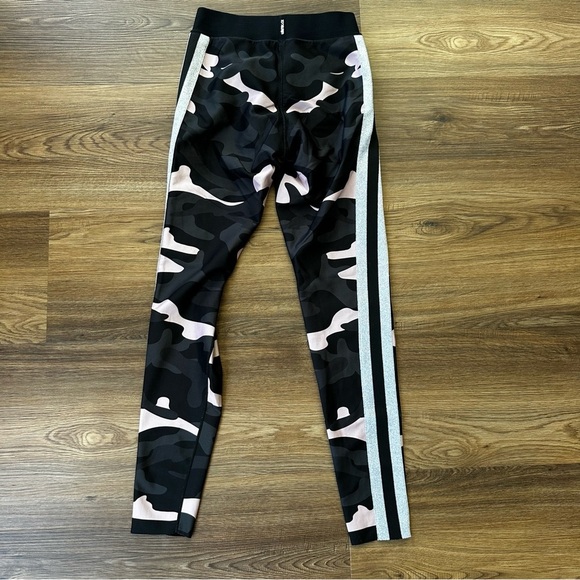 Ultracor Revolve Women’s Pink Camo Silver Side Stripe Leggings High Rise Medium - Picture 3 of 10